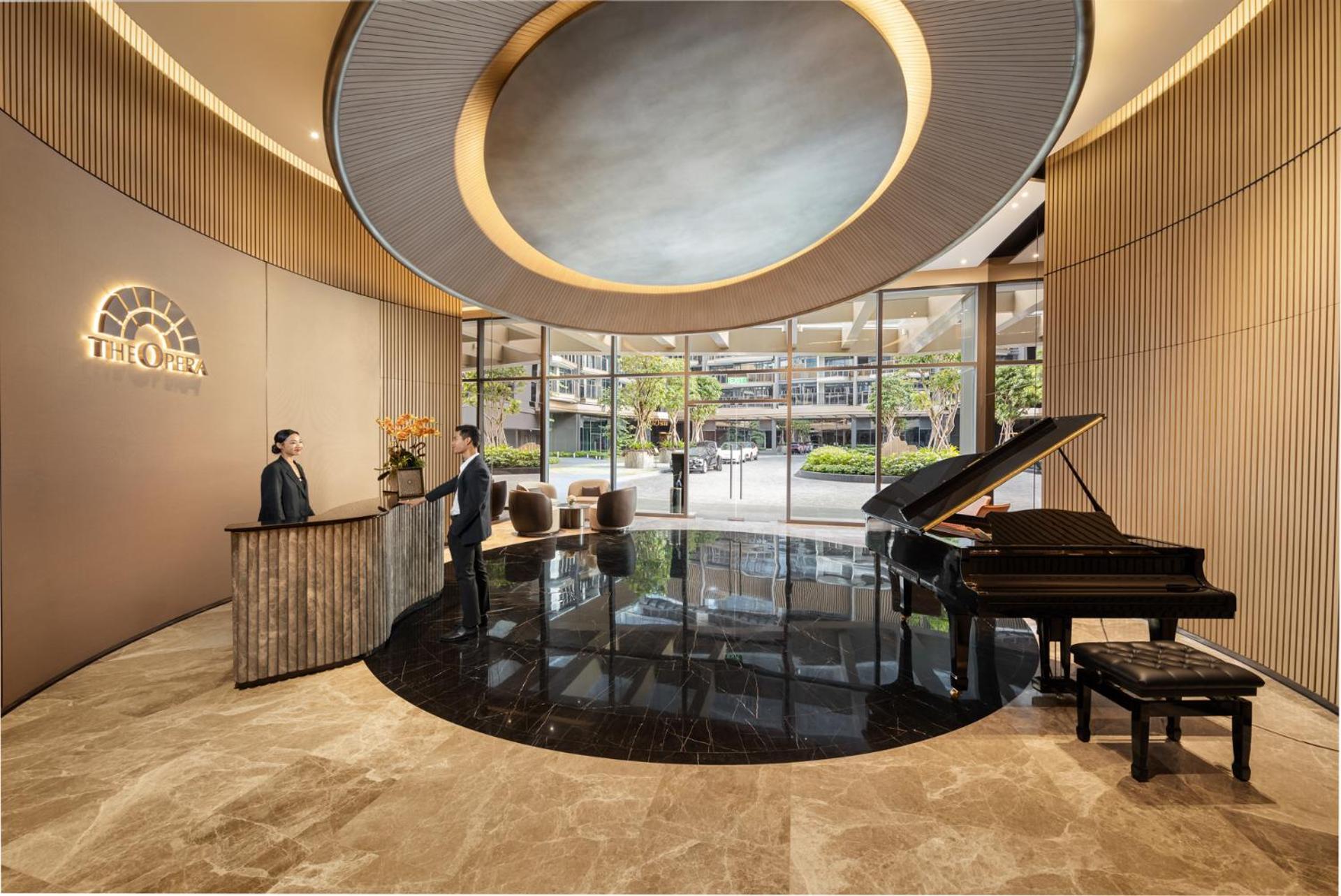 The Metropole Opera Residence By Kaystay Хошимин Экстерьер фото